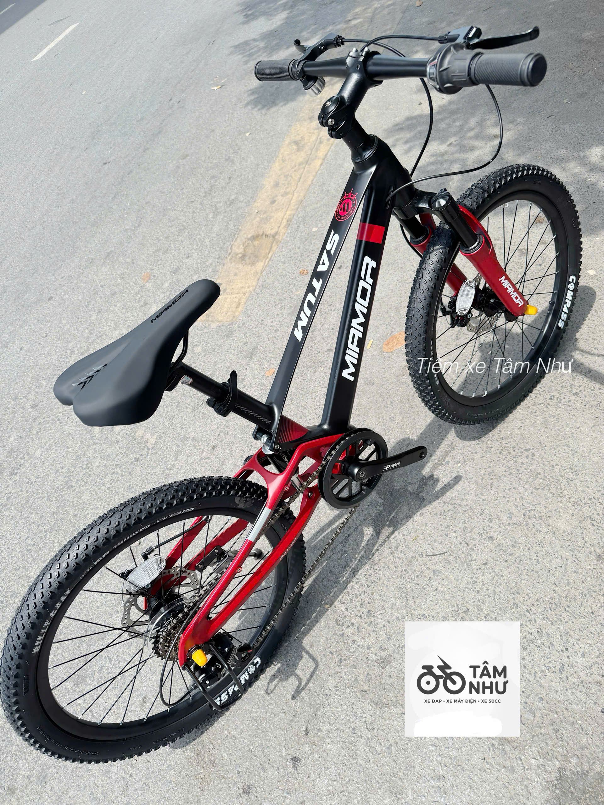 XE ĐẠP TRẺ EM MIAMOR SATUM 22" -  Đen Đỏ