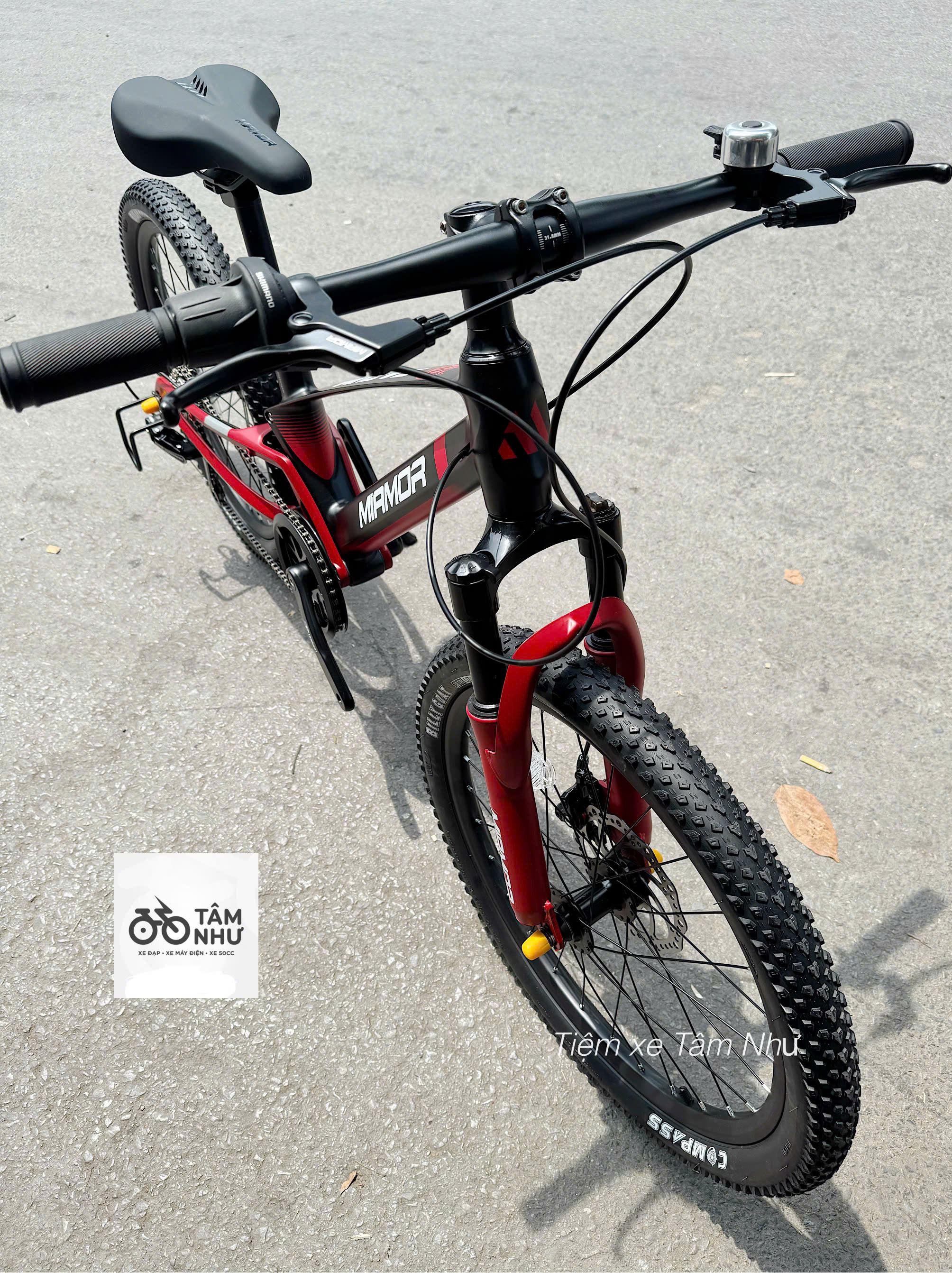 XE ĐẠP TRẺ EM MIAMOR SATUM 22" -  Đen Đỏ