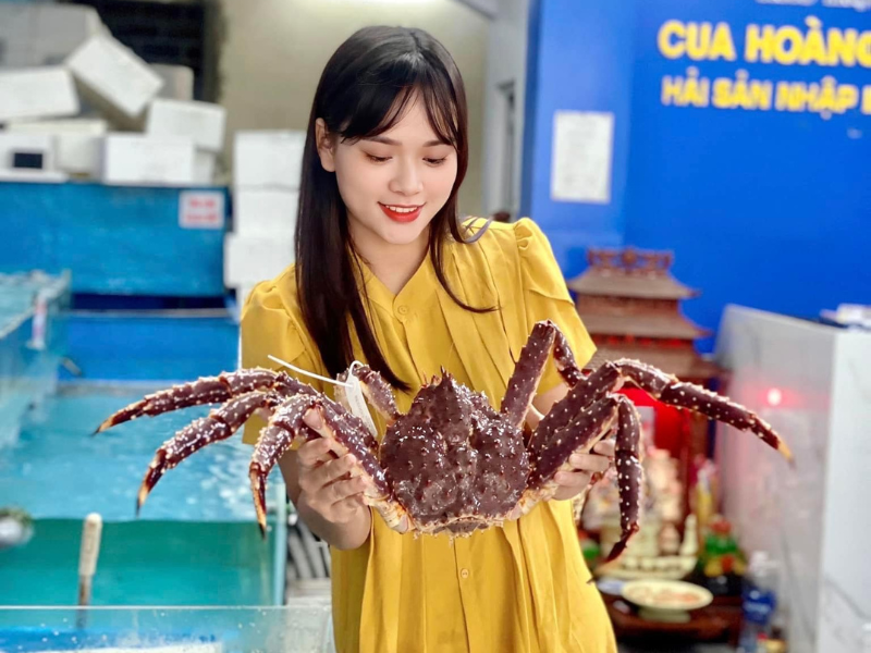 THỰC HƯ CHUYỆN CHI CHỤC TRIỆU ĐỒNG MUA CUA HOÀNG ĐẾ LÀM QUÀ TẾT?