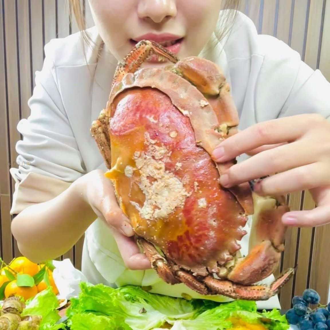 MÓN NGON VU LAN: MỰC TRỨNG VIP, CUA NÂU, BÀO NGƯ – TẶNG NGƯỜI THÂN TRỌN NGHĨA