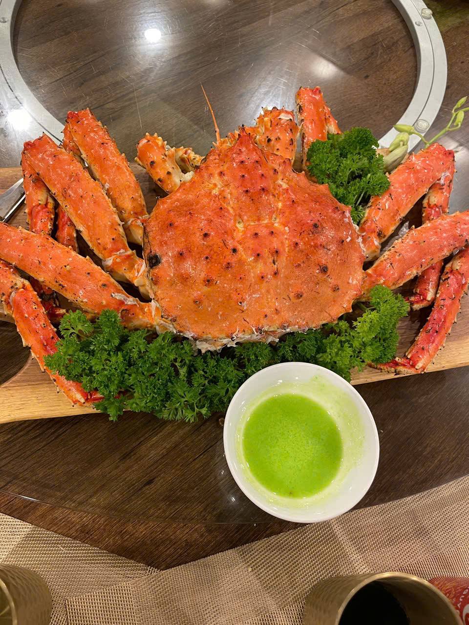 CÁCH CHẾ BIẾN CUA CÀ MAU & CUA HOÀNG ĐẾ CHUẨN VỊ NHÀ HÀNG CHO BÀN TIỆC 2/9