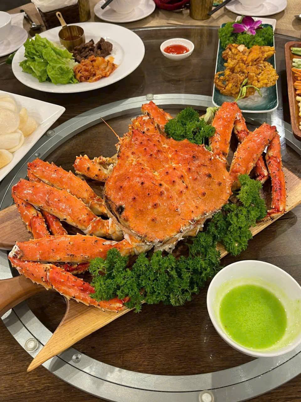 CUA HOÀNG ĐẾ( KING CRAB) – GIẢM GIÁ CHẠM ĐÁY CHỈ 1650K MỪNG 20/10