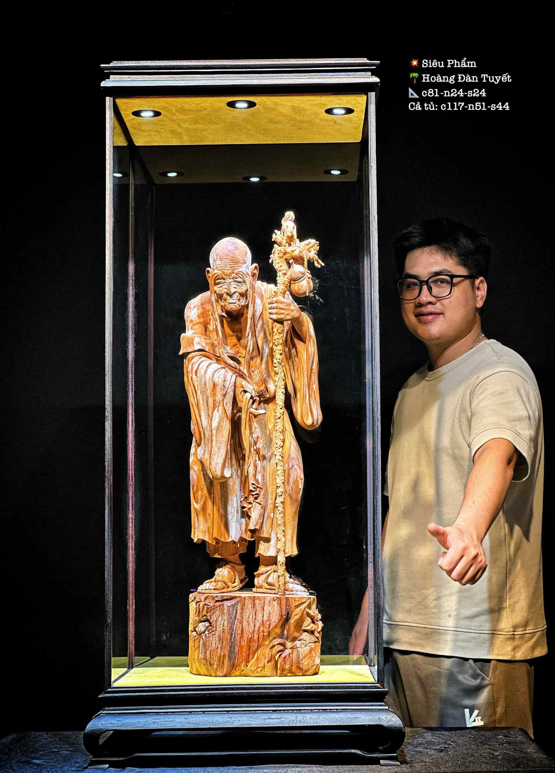 Tượng Ngài Trường My La Hán gỗ Hoàng Đàn đẹp