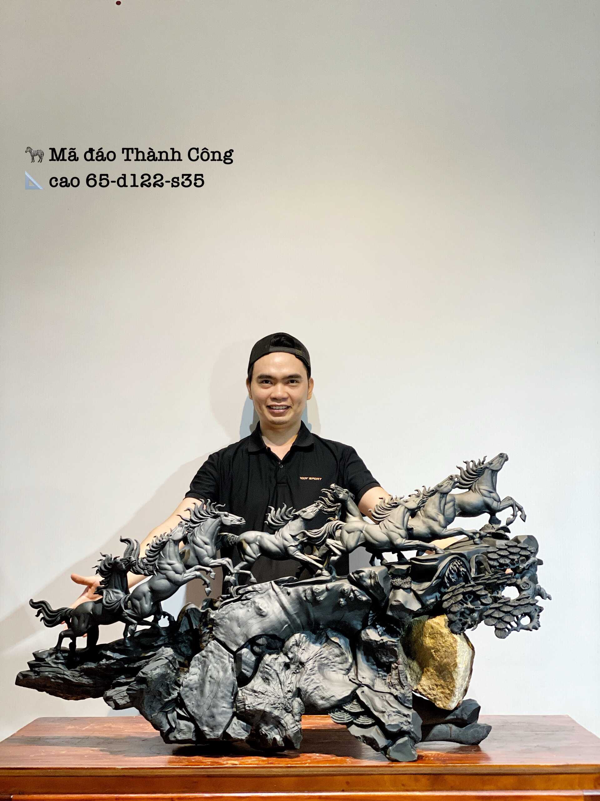 Tượng Mã Đáo Thành Công gỗ Mun Sừng Đẹp