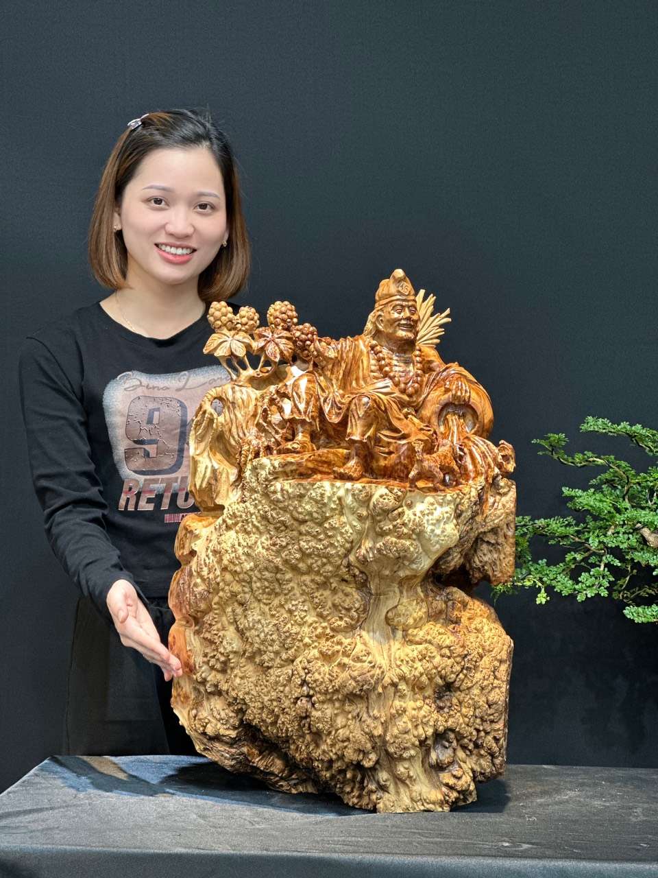 Tượng Tế Công Gỗ Nu Ngọc am thơm