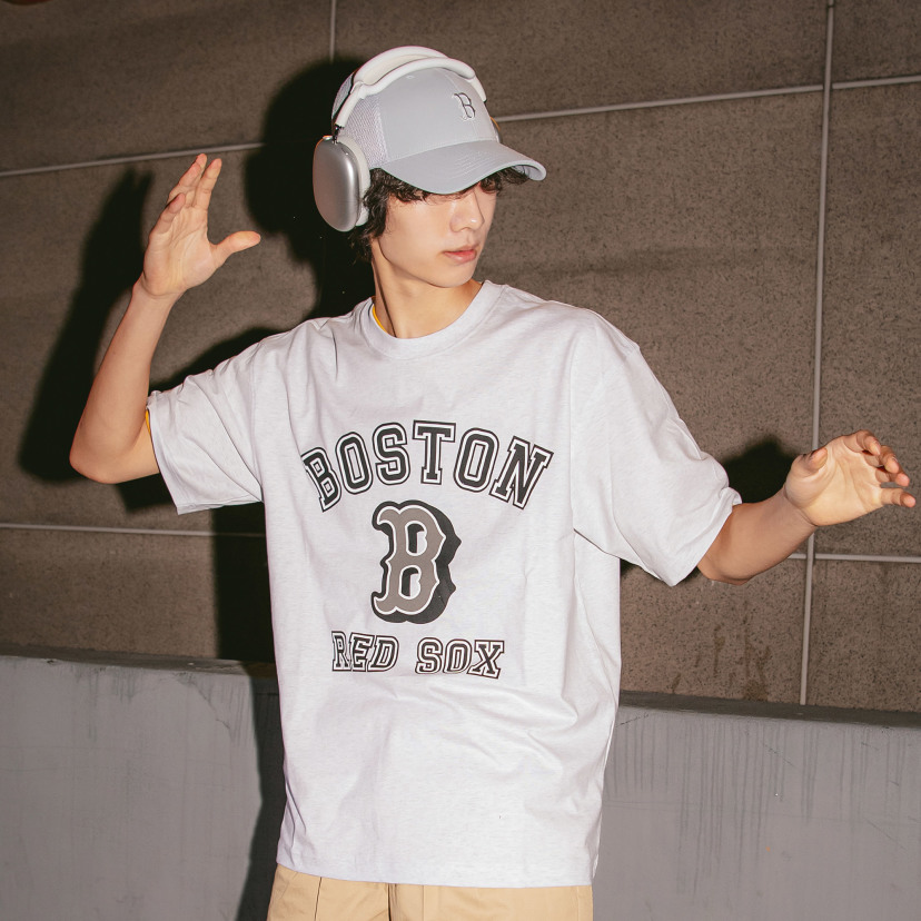 ÁO THUN MLB VARSITY GRAPHIC OVERFIT T-SHIRT BOSTON XÁM - 3ATSV0233-43MGL