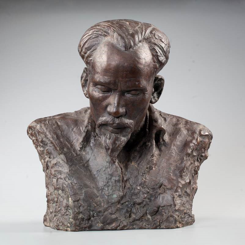 Điêu Khắc Tượng Bác Hồ Ngọc Bình