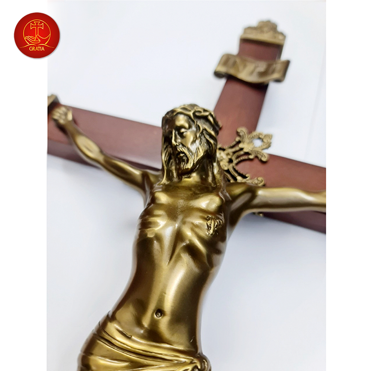 Tượng Thánh Giá Chúa Giêsu Gỗ Treo Cao 43cm - Màu Cổ Điển