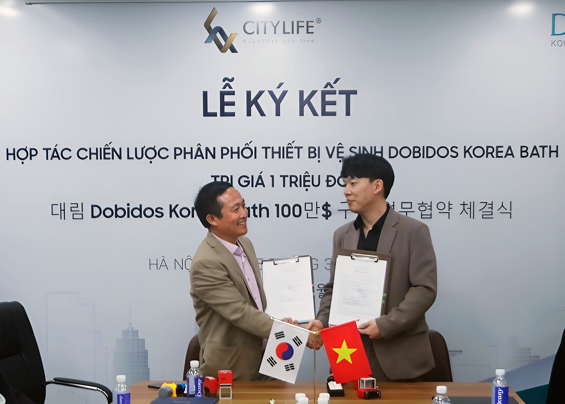 Lễ Ký Kết Hợp Tác Chiến Lược Phân Phối TBVS Dobidos Korea Bath Tại Việt Nam