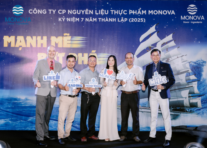 Lễ kỷ niệm 7 năm thành lập Monova