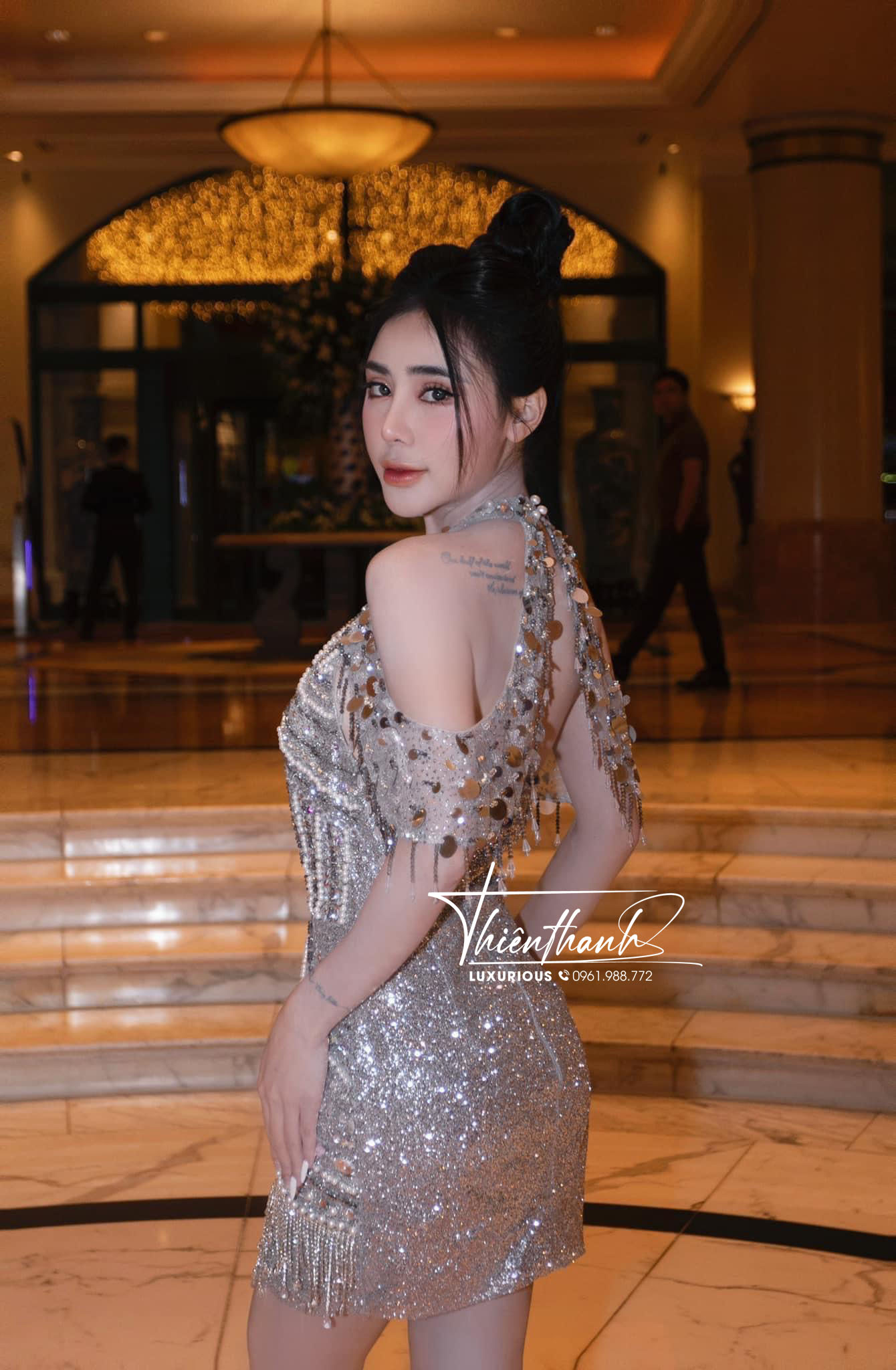 Đầm TK Ngắn Yếm Đính Kim Sa Vai Rơi