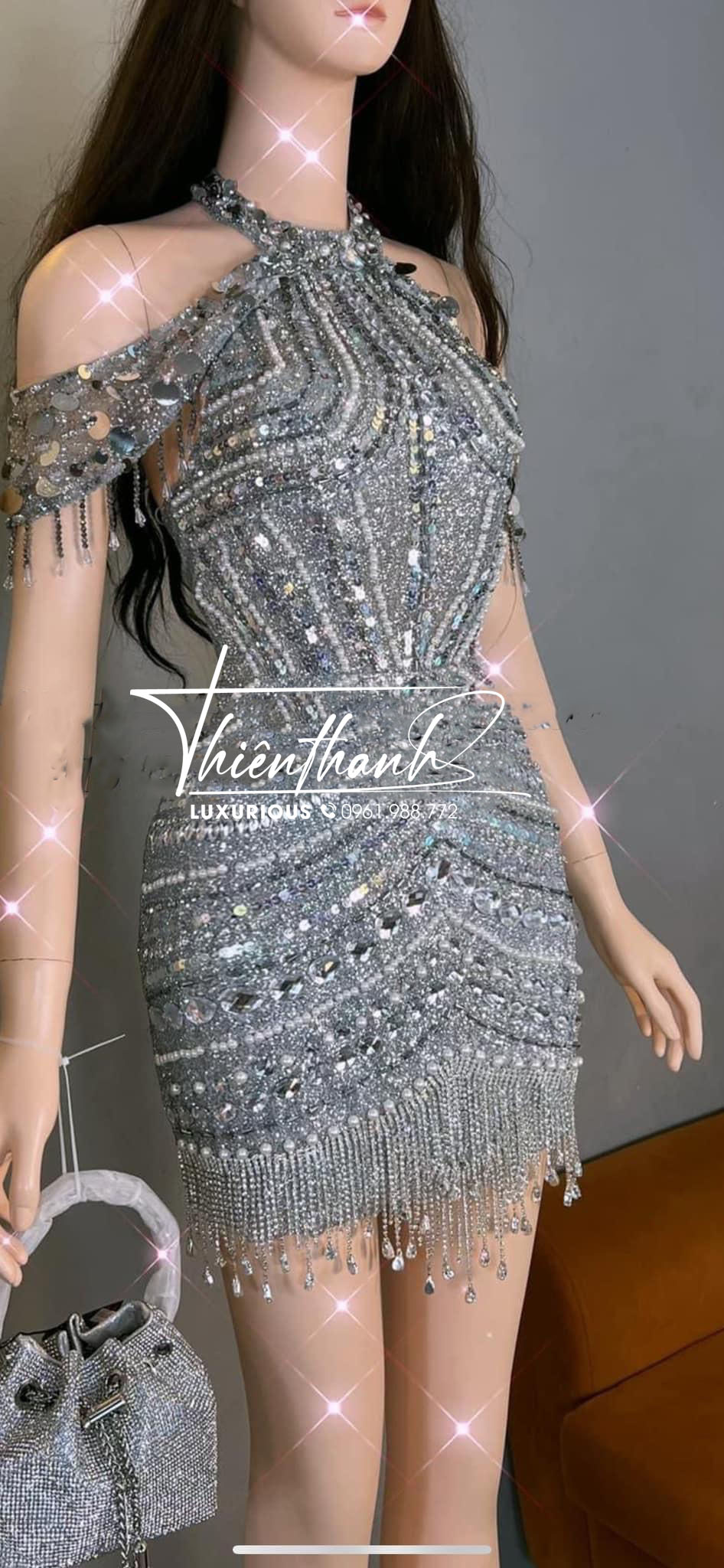 Đầm TK Ngắn Yếm Đính Kim Sa Vai Rơi