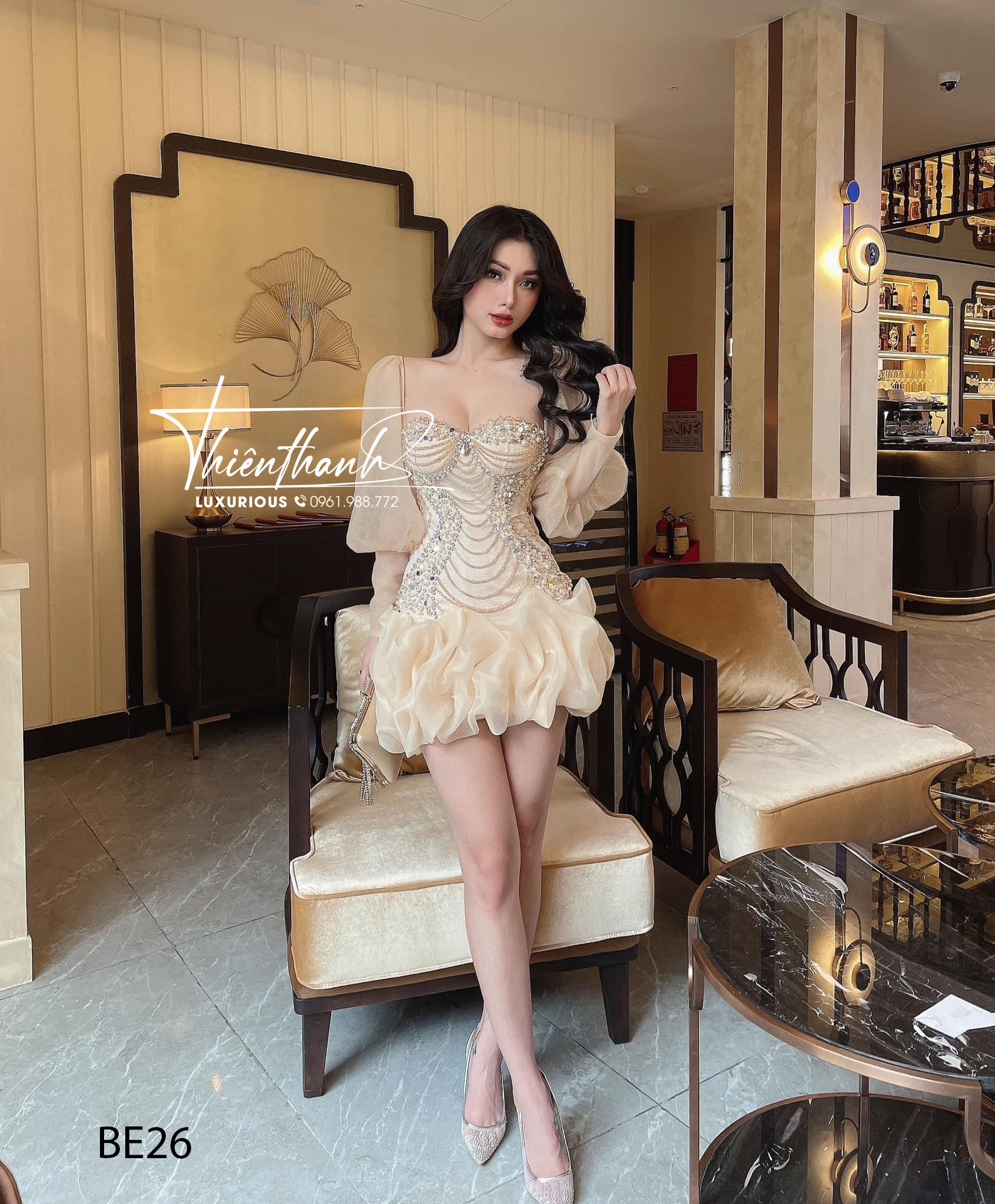 Đầm TK  Ngắn Dài Tay Bẹt Vai Đính Đá Nhún Phồng