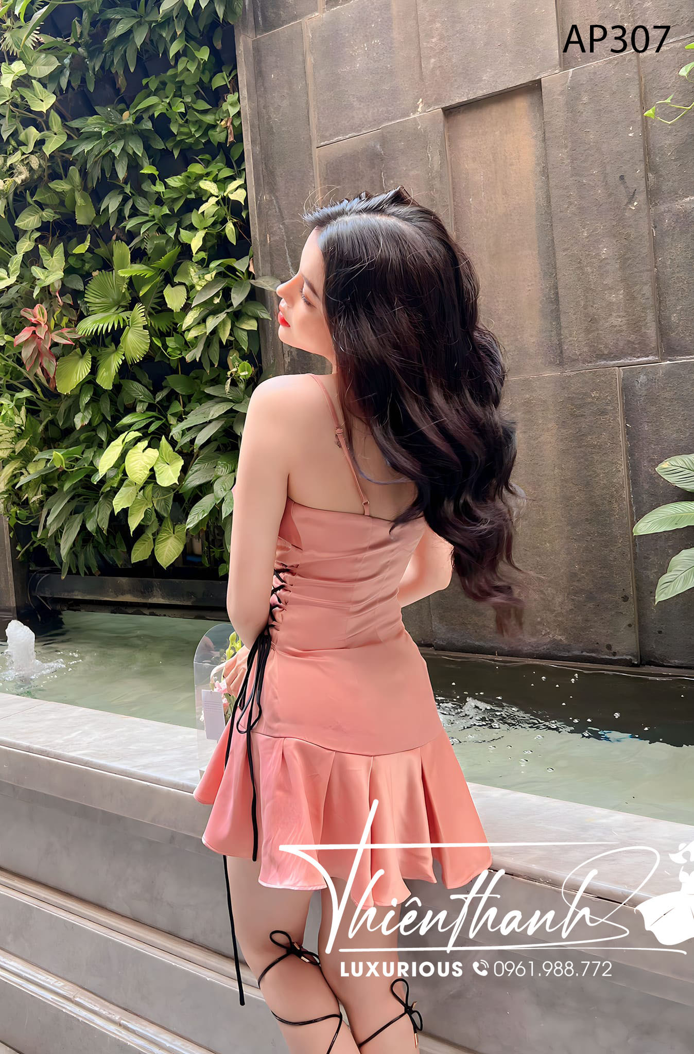 Đầm TK Hồng Kem Ngắn Hai Dây Cúp Ngực Phối Dây Đen