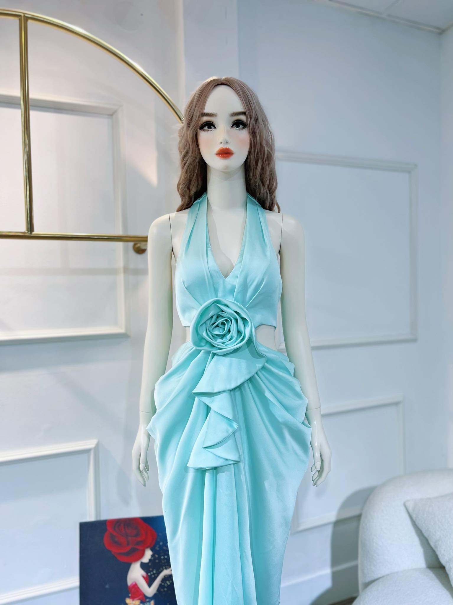 Đầm TK Dài Khoét Eo Hoa Hồng Xẻ Tà