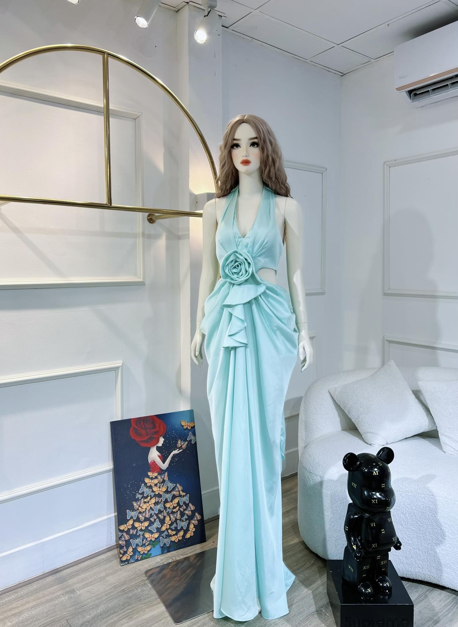 Đầm TK Dài Khoét Eo Hoa Hồng Xẻ Tà