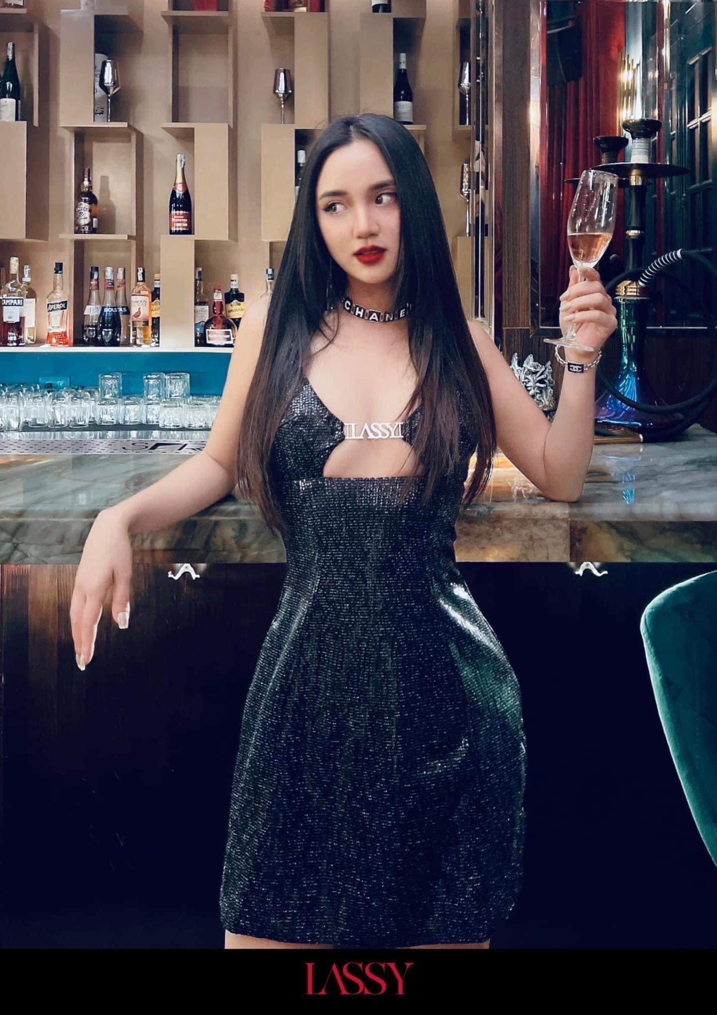 Đầm Thiết Kế Ngắn Lassy Hai Dây