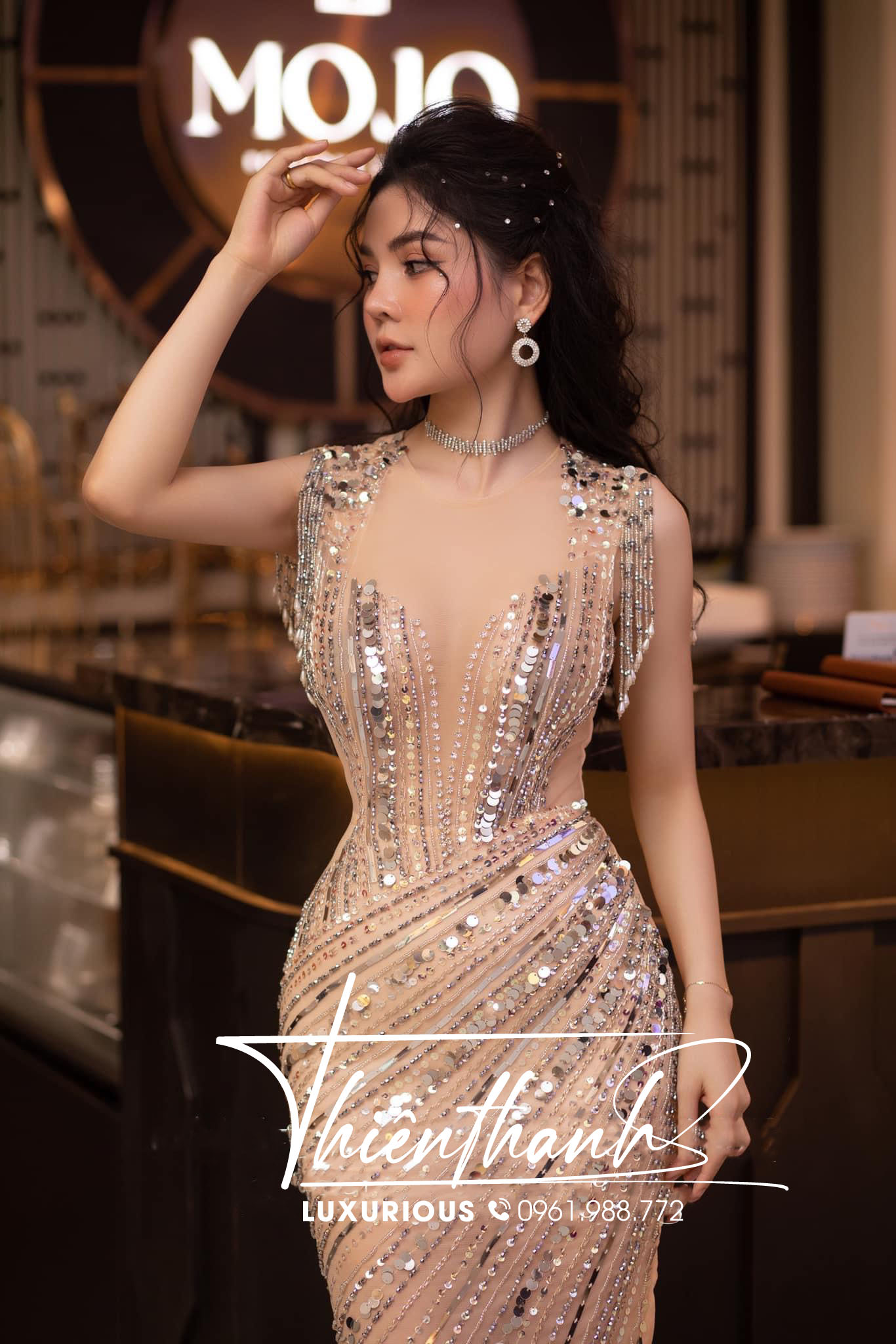 Đầm TK Body Đính Đá Cườm Phối Tay Rua Tua
