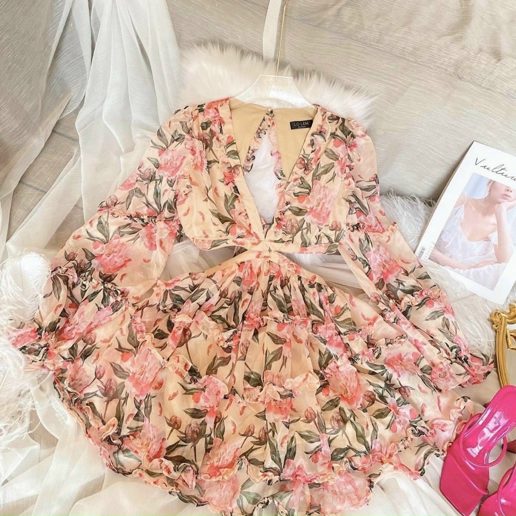 Đầm TK Hoa Ngắn  Khoét Eo Cổ V