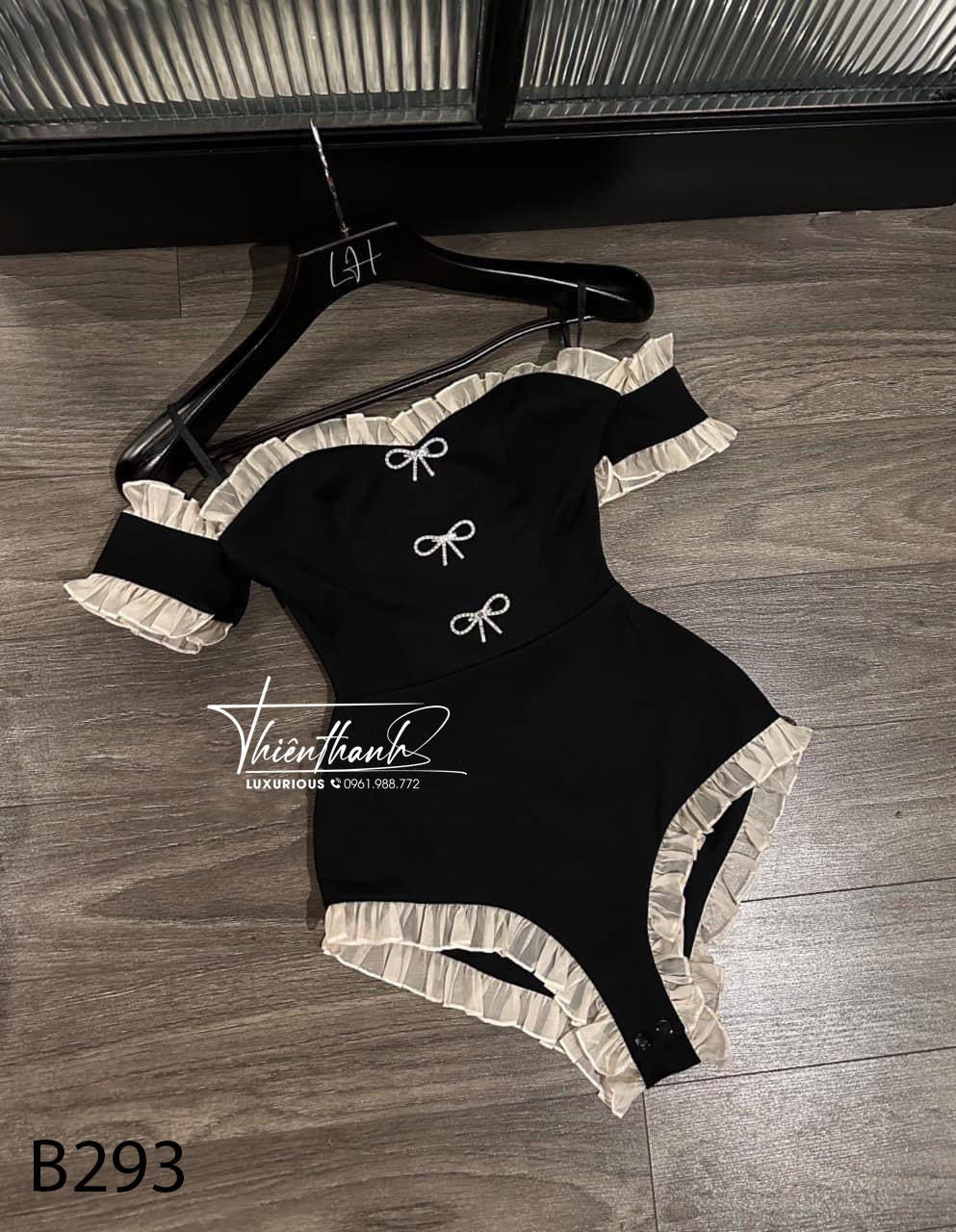 Bikini Liền Thân Viền Bèo