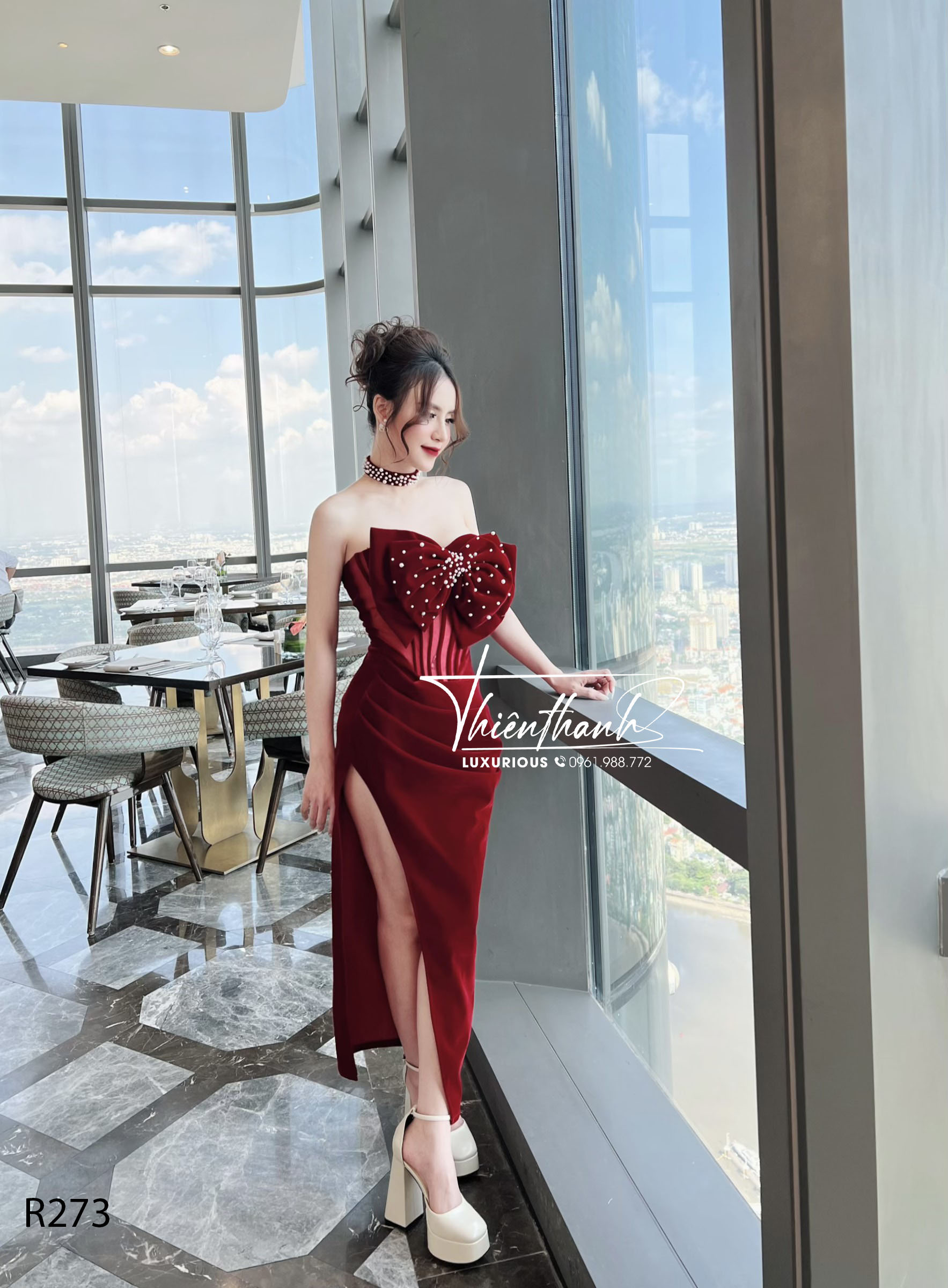Đầm TK Dài Nhung Cứng Đính Cườm Ôm Eo Dáng Dài Xẻ Tà