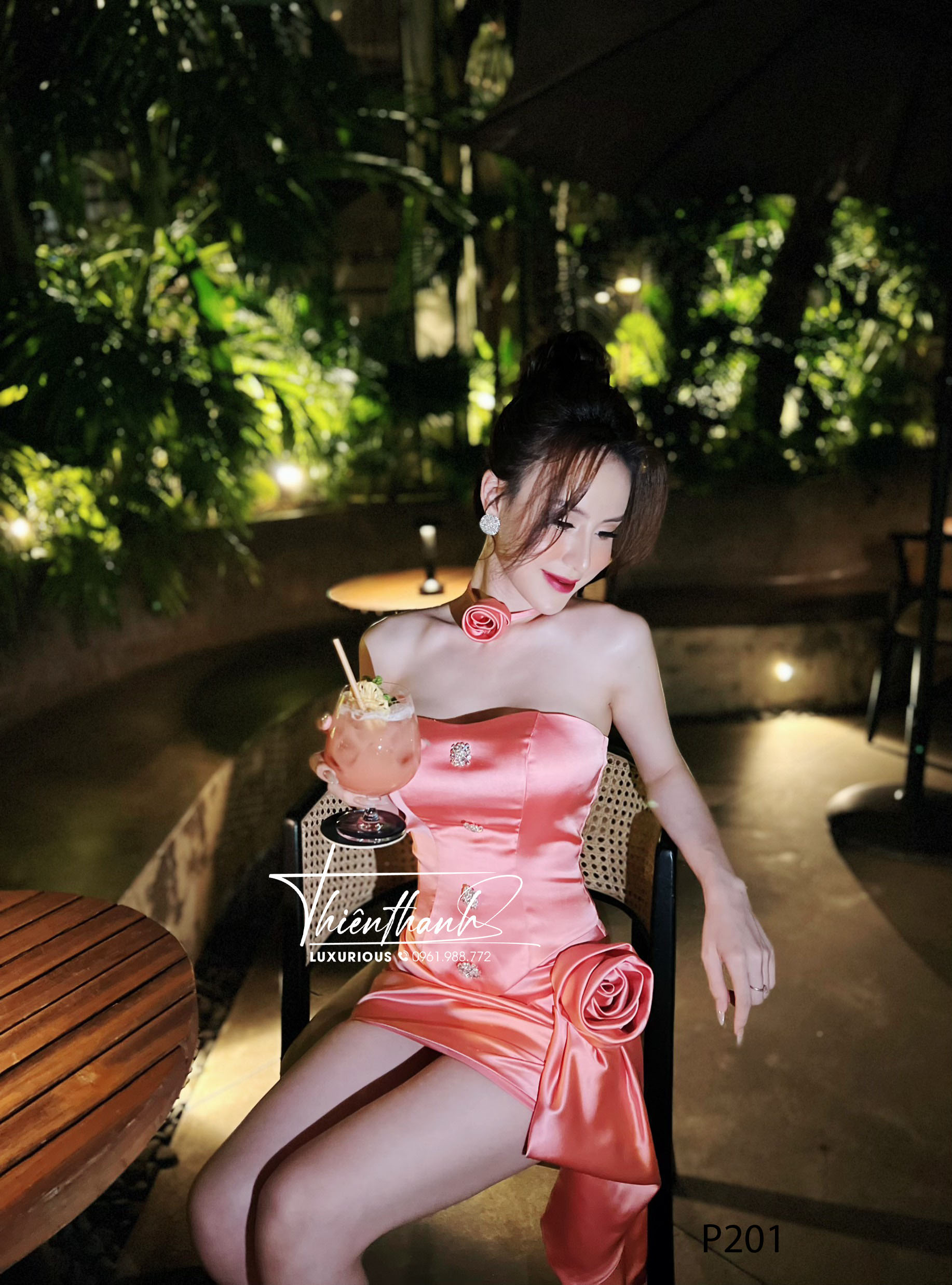 Set TK Váy Ngắn Hoa Hồng Kèm Dây