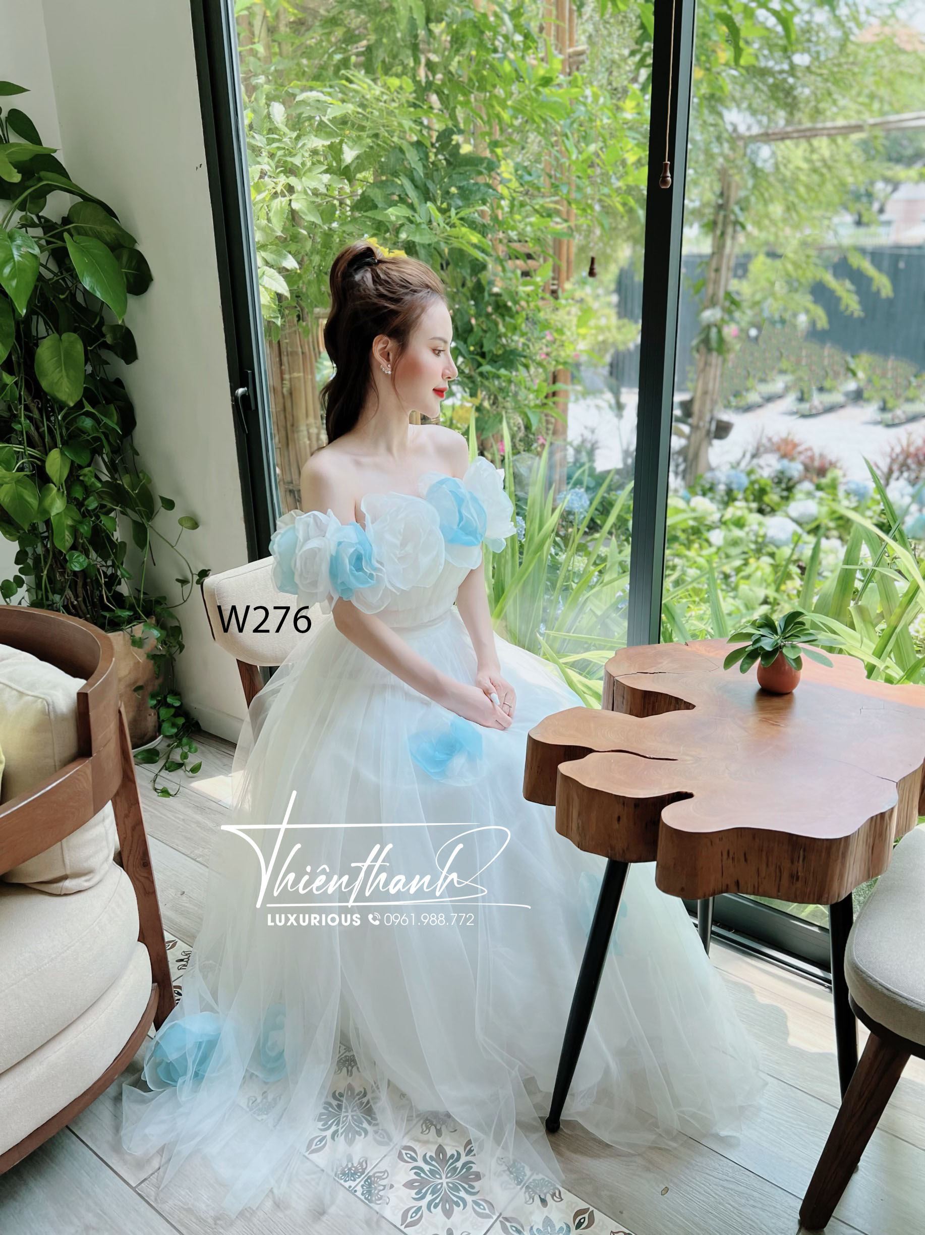 Đầm Maxi Dài Trễ Vai Dáng Xoè Hoa Nổi