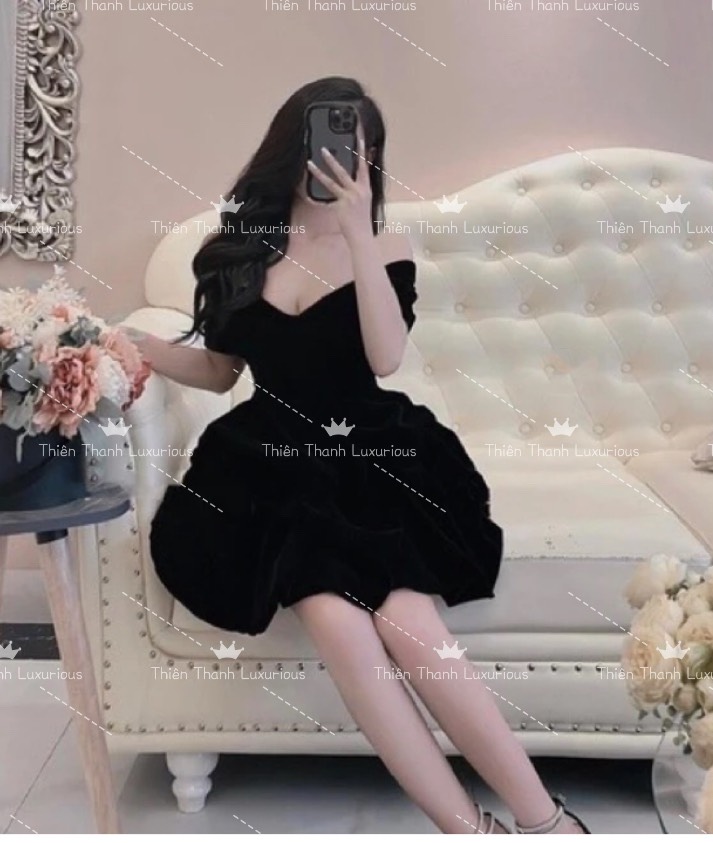 Đầm TK Ngắn Nhung Dáng Xoè Trễ Vai Chân Phồng