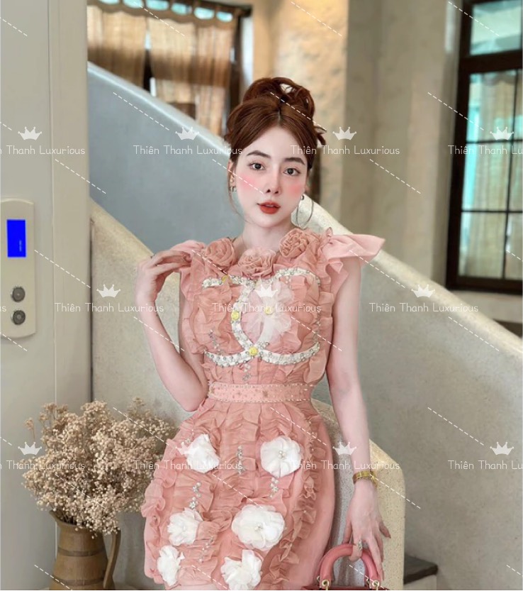 Váy QCCC Chanel Tơ Ngắn  Kết Hoa Nổi