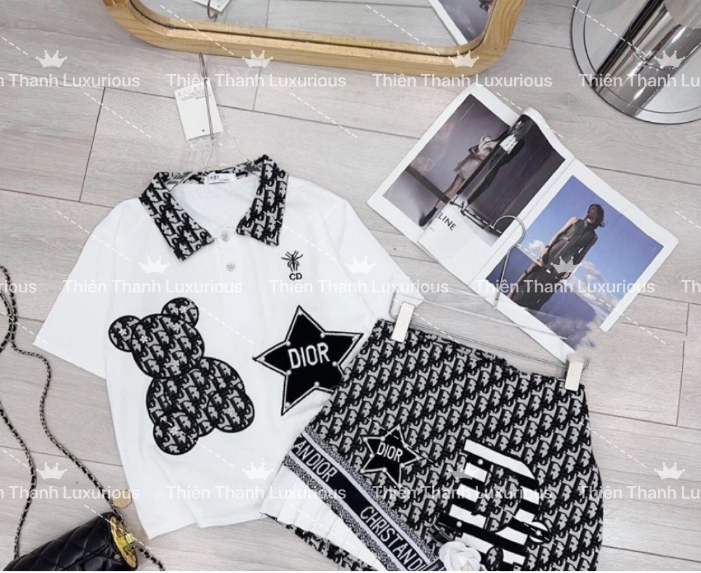 Set QCCC Dior Ngắn Áo Thun Thêu Gấu  Phối Chân Váy Chữ A
