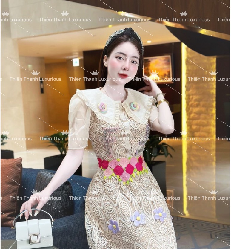 Đầm QCCC Fendi Dài Ren Cổ Bèo Kết Hoa
