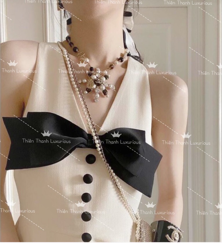 Set Lane JT Dài Cổ V Sát Nách Kết Nơ