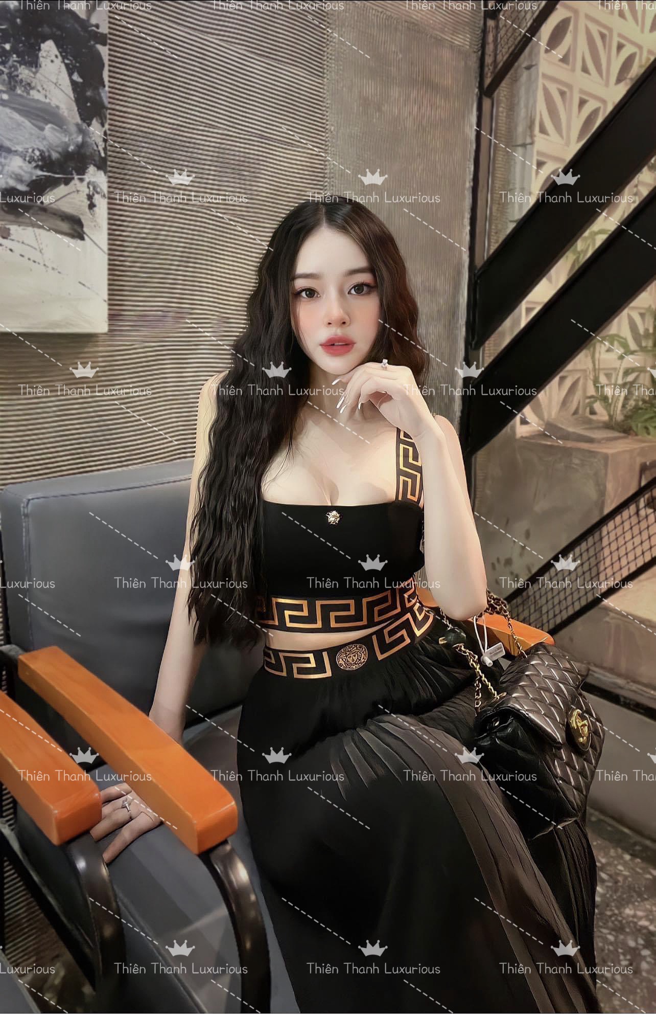 Set TK Dài Áo Croptop Phối Chân Váy Xếp Ly Dài