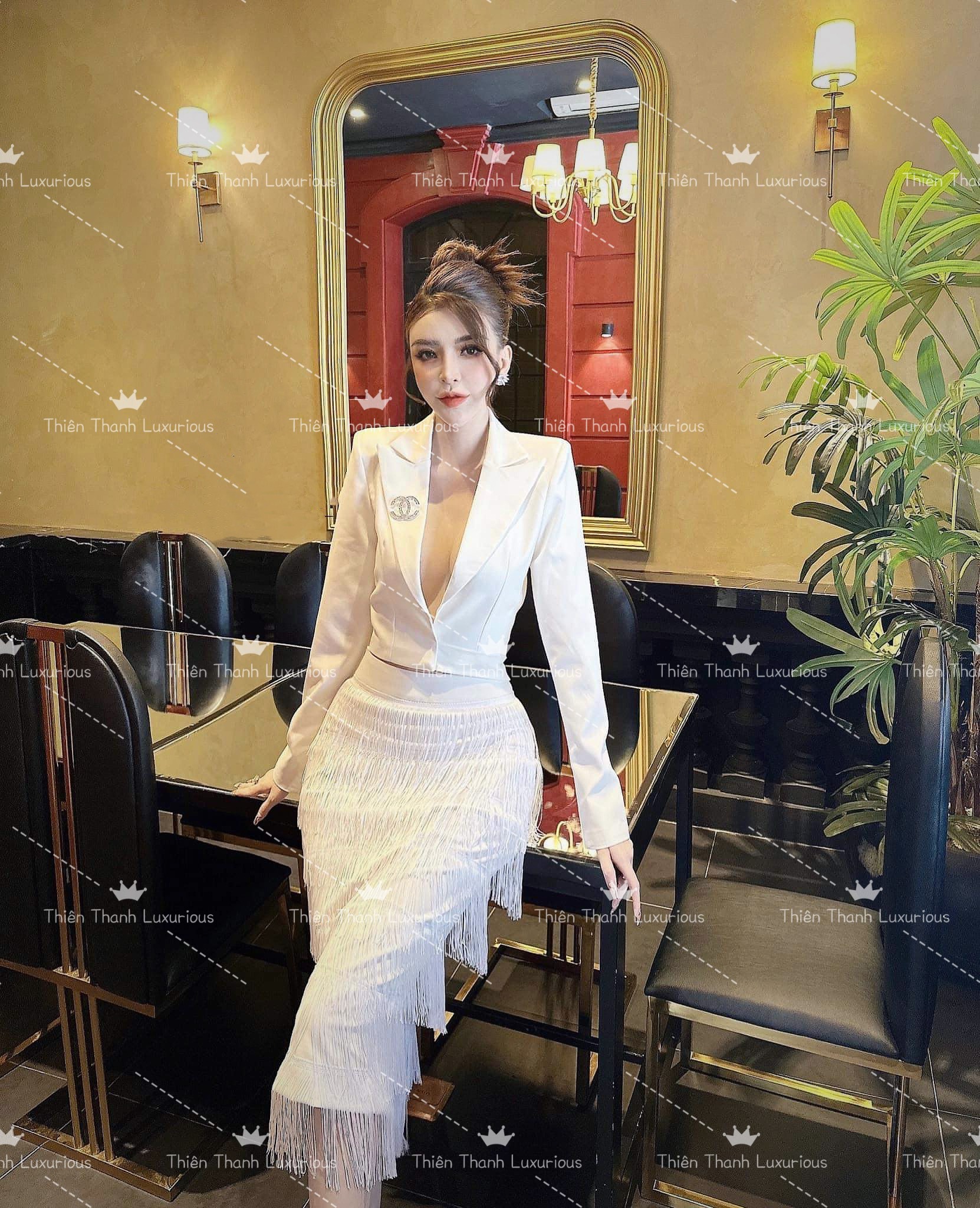 Set Dài Áo Vest Croptop Tay Dài Phối Chân Váy Dài Kết Tua Rua Trơn