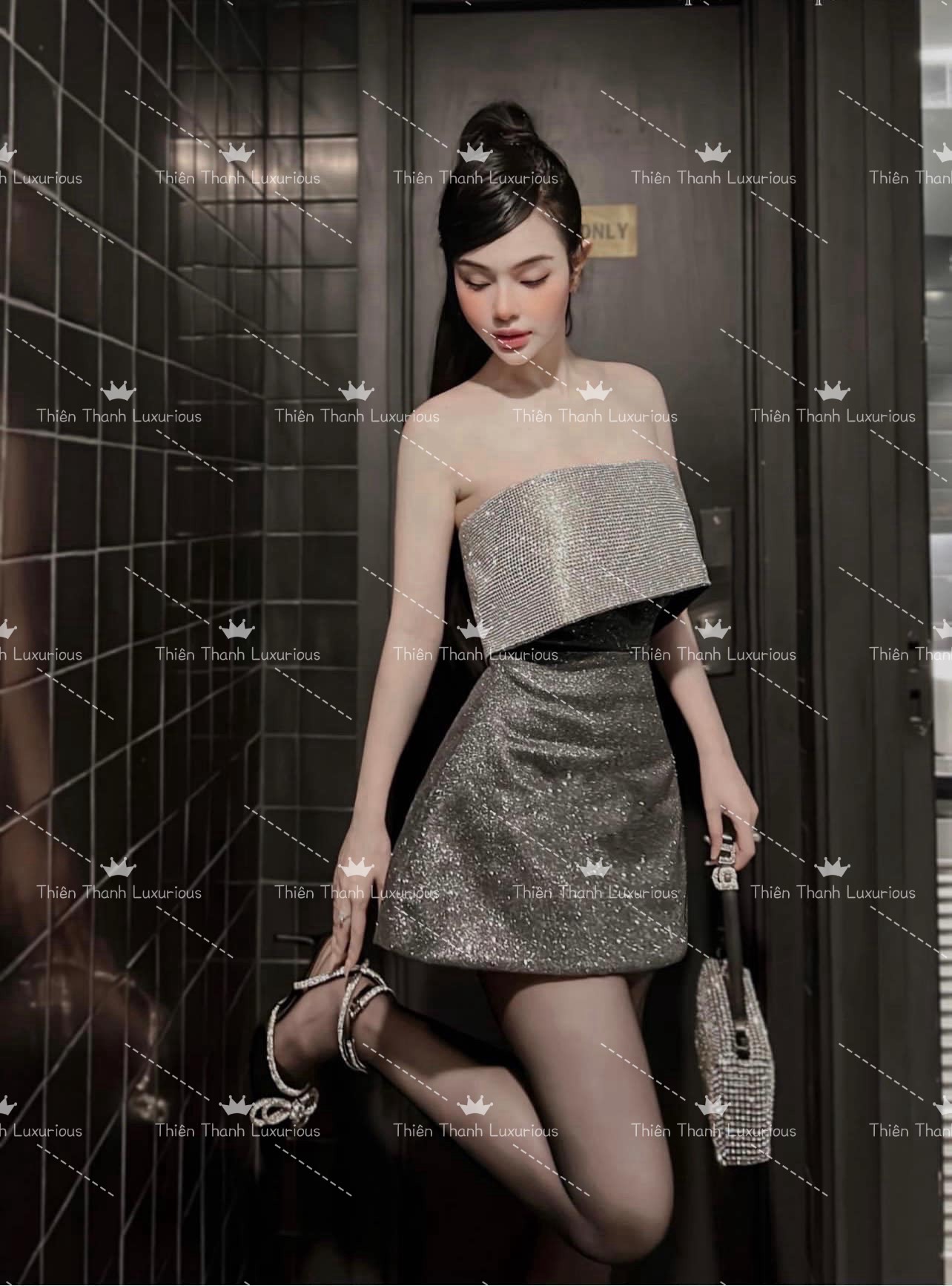 Đầm TK Xoè Ngắn Kim Sa