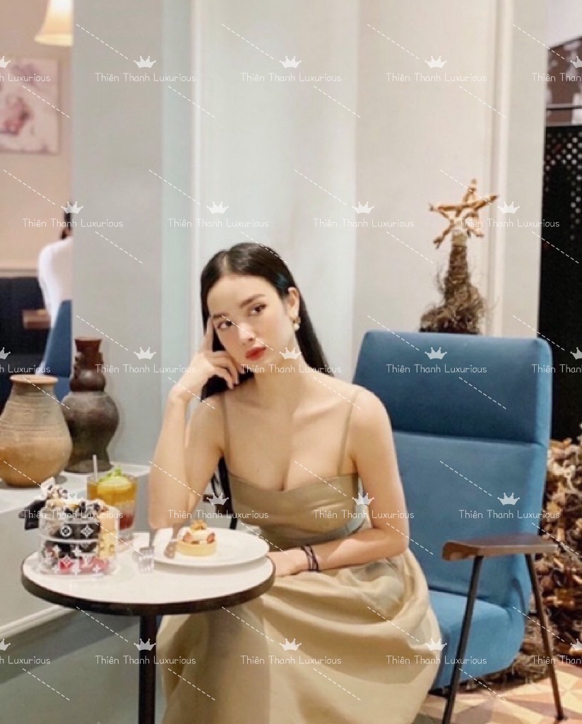 Đầm Hai Dây Dáng Xoè Hai Túi