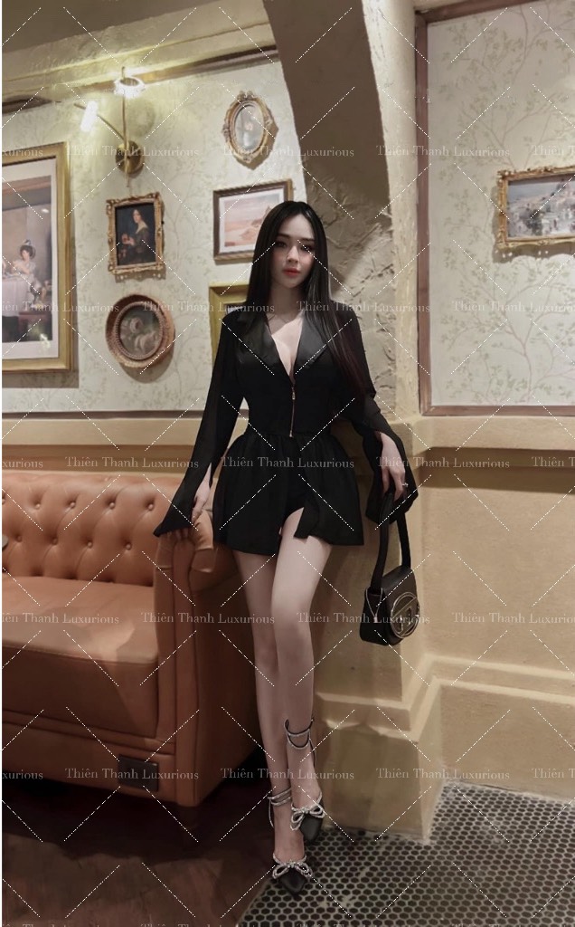 Set Voan Xẻ Ngực Phối Short