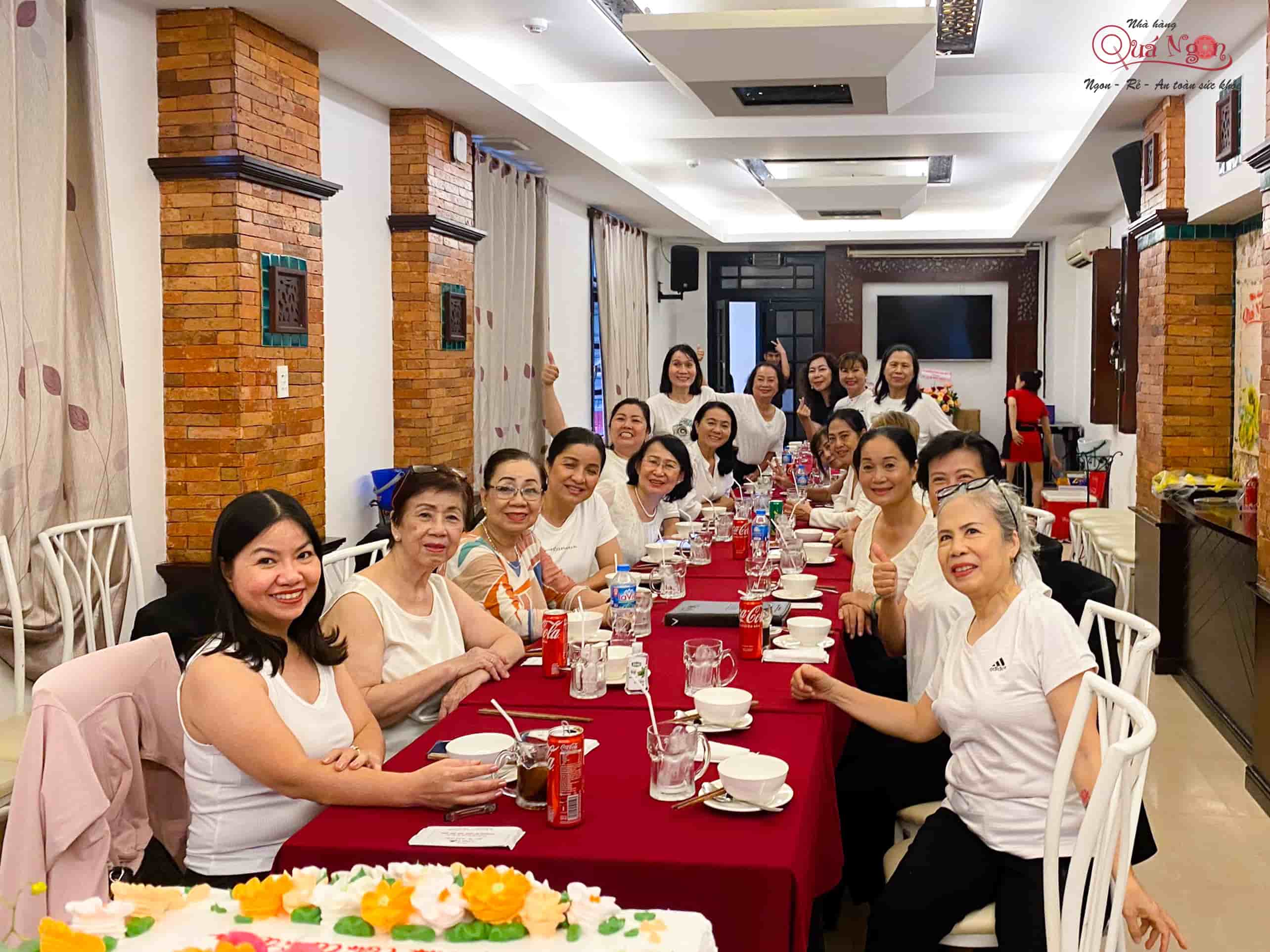 Nhà hàng Tân Bình có Phòng Riêng