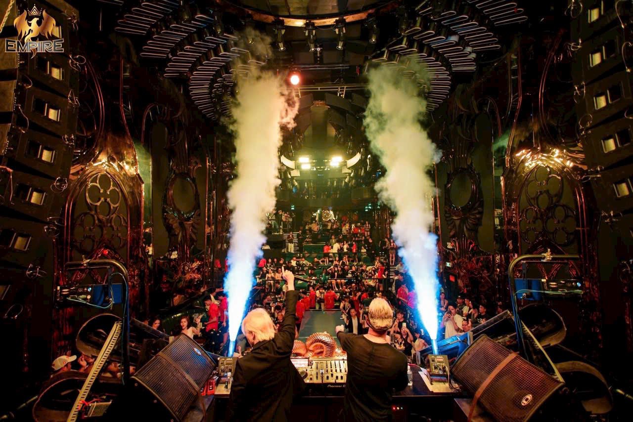 top 1 quán bar hot nhất sài gòn