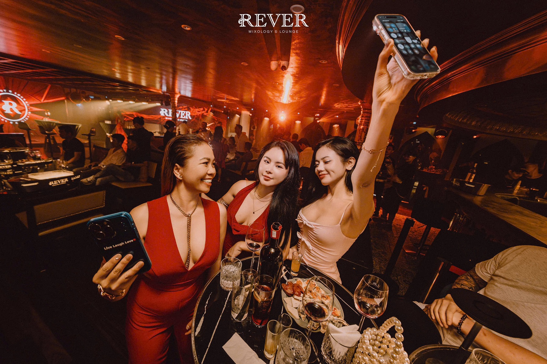 Hình ảnh Tàu REVER Lounge