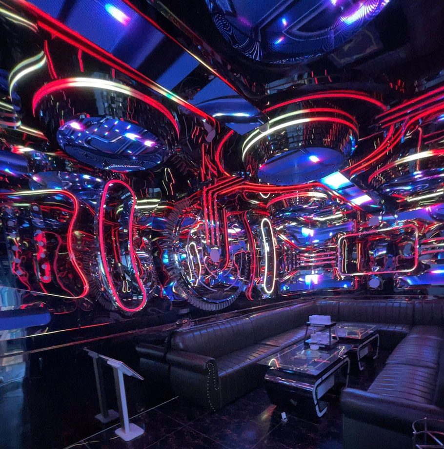 Đặt Phòng Hát Karaoke 303 Phạm Văn Đồng