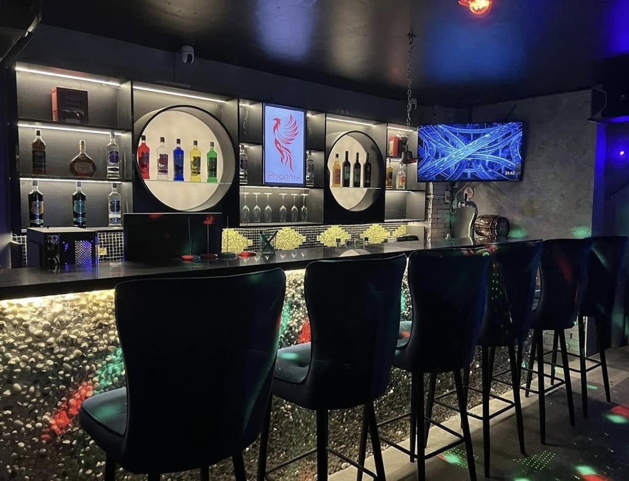 Phoenix Pub Bar