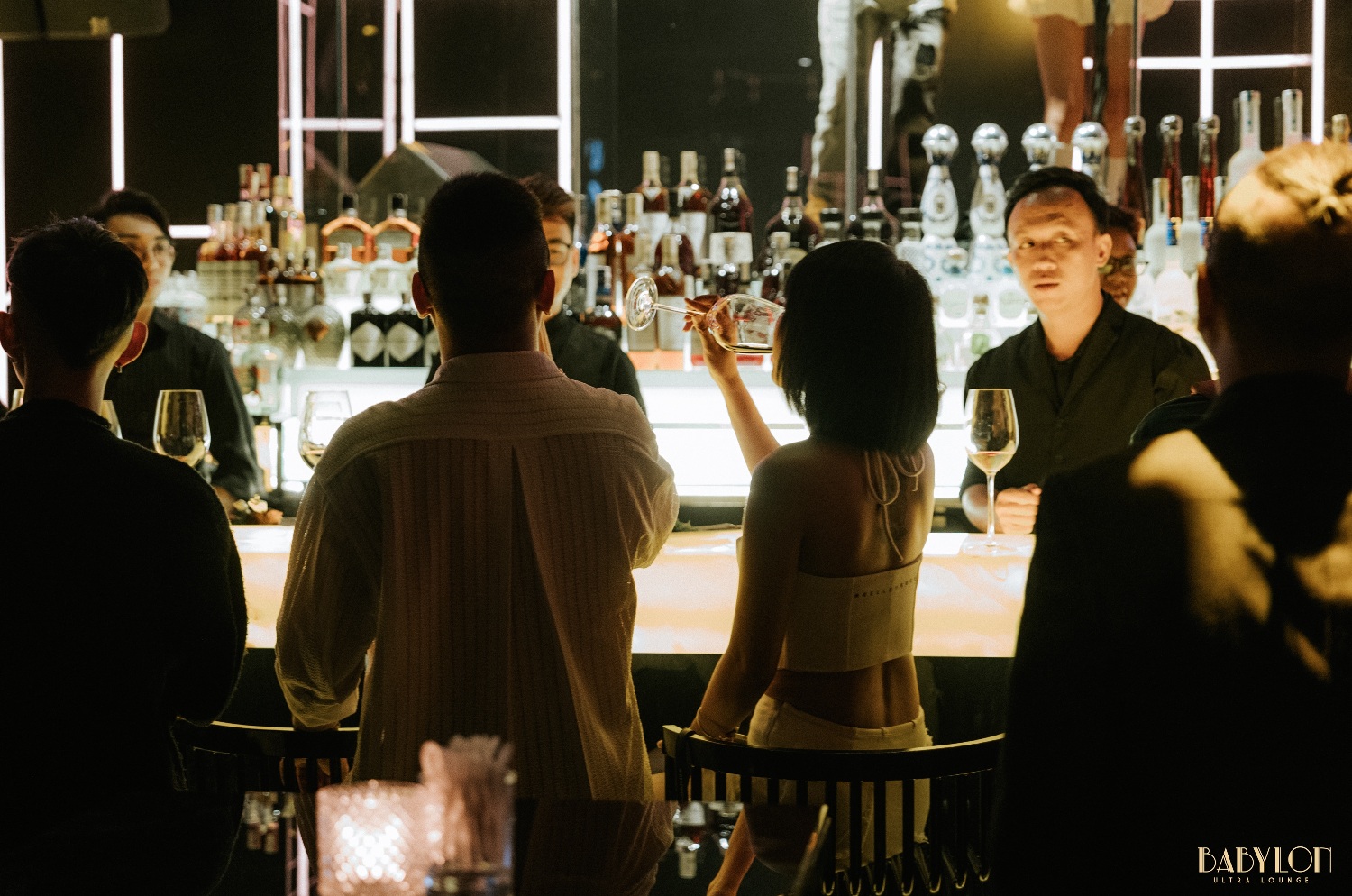 TUYỂN DỤNG NỮ CSKH BABYLON ULTRA LOUNGE QUẬN 1 