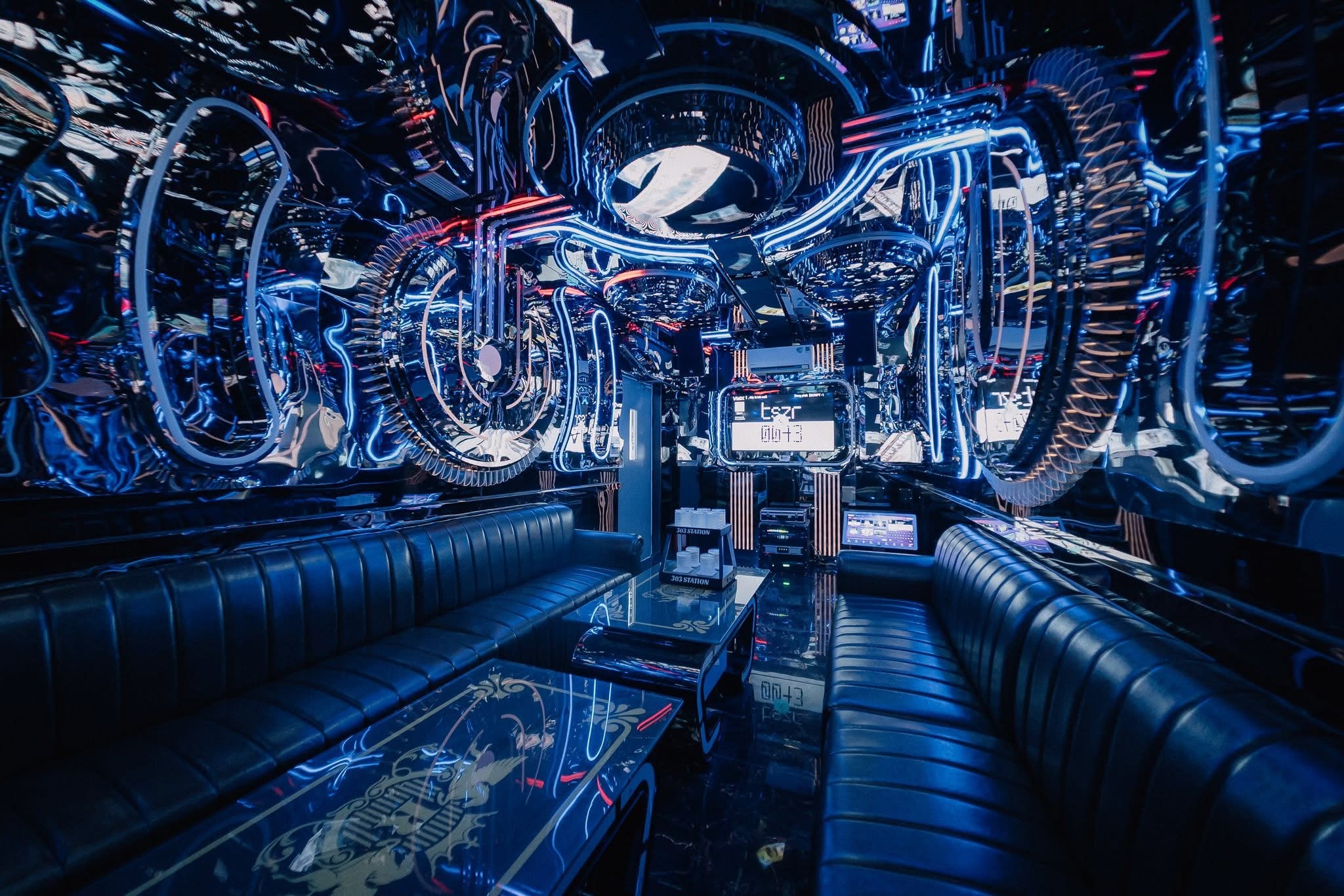 Karaoke 303 Phạm Văn Đồng, Gò Vấp