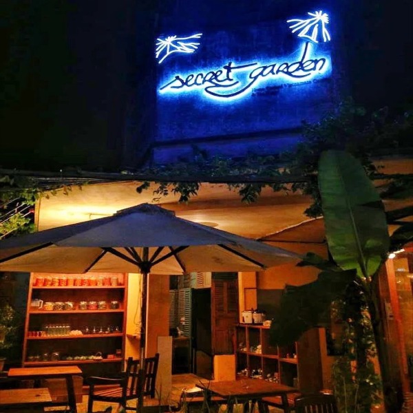 Không gian rooftop Secret Garden Restaurant Quận 1