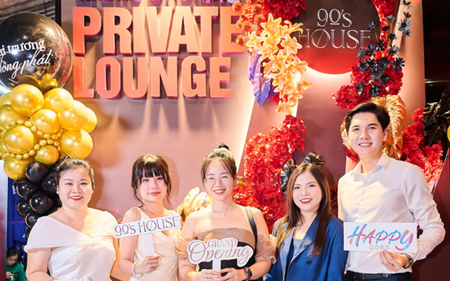 90s House - 90 Lê Thị Riêng Quận 1