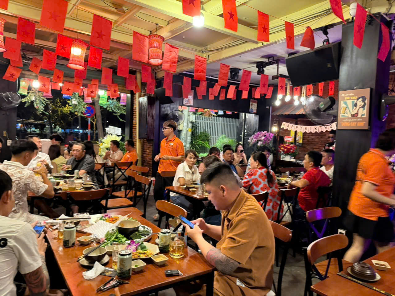 Bản Quán - 816 Trường Sa, Phường Nhiêu Lộc