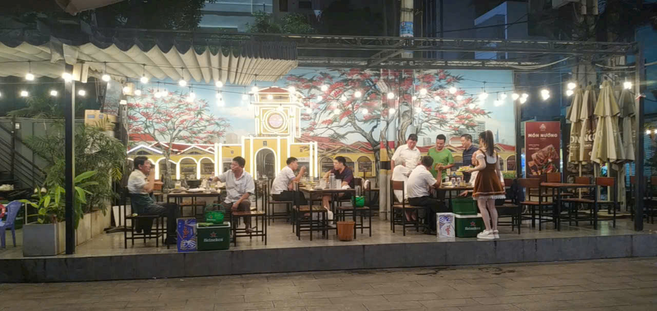 Beer House - Số 2 Quách Văn Tuấn, Quận Tân Bình