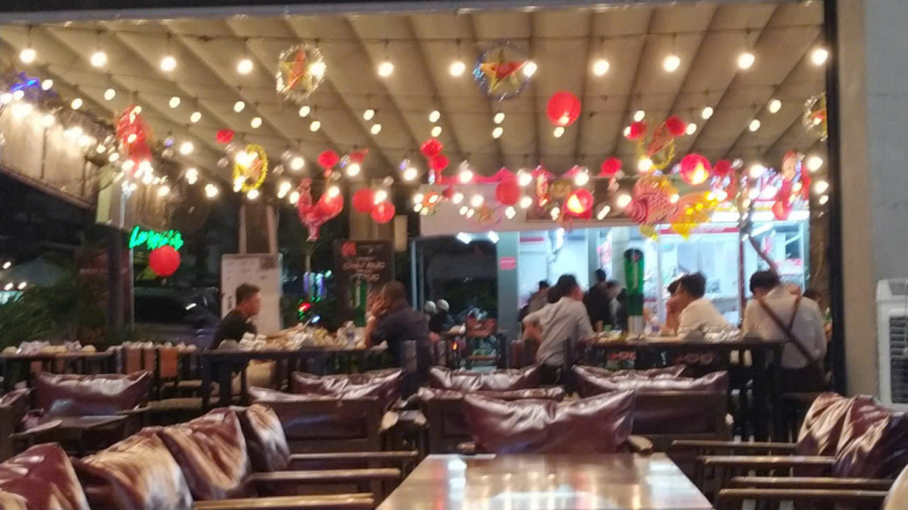 Beer House - Số 2 Quách Văn Tuấn, Quận Tân Bình