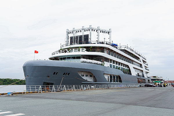 Du Thuyền Sài Gòn REVER Cruises - 5 Nguyễn Tất Thành